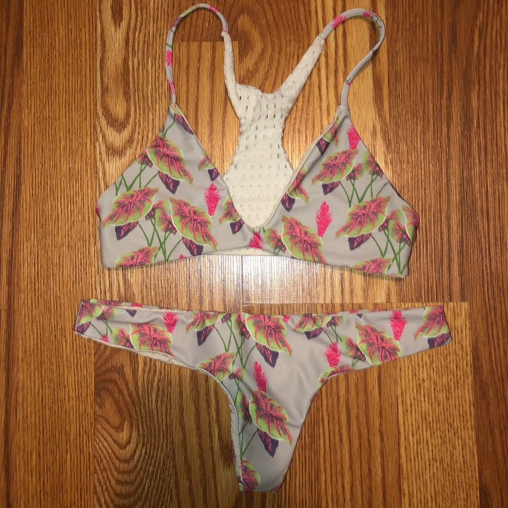 Acacia vintage Hawai’i set